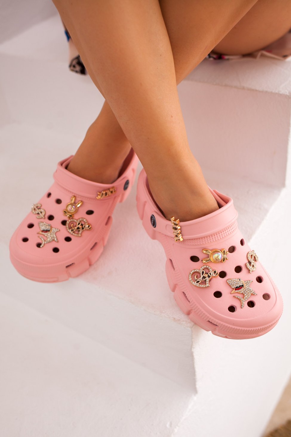 Gold charms clogs ροζ